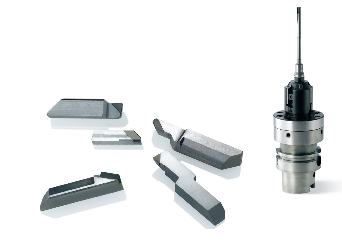 EB150-Platten und Ventilsitzwerkzeug als Produktgruppe.