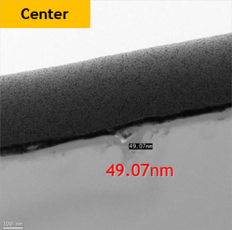 Vitrified #8000, Zentrum: eingezeichnete Schädigungstiefe 49,07 nm; Originalmesslinie und Maßstab erhalten.